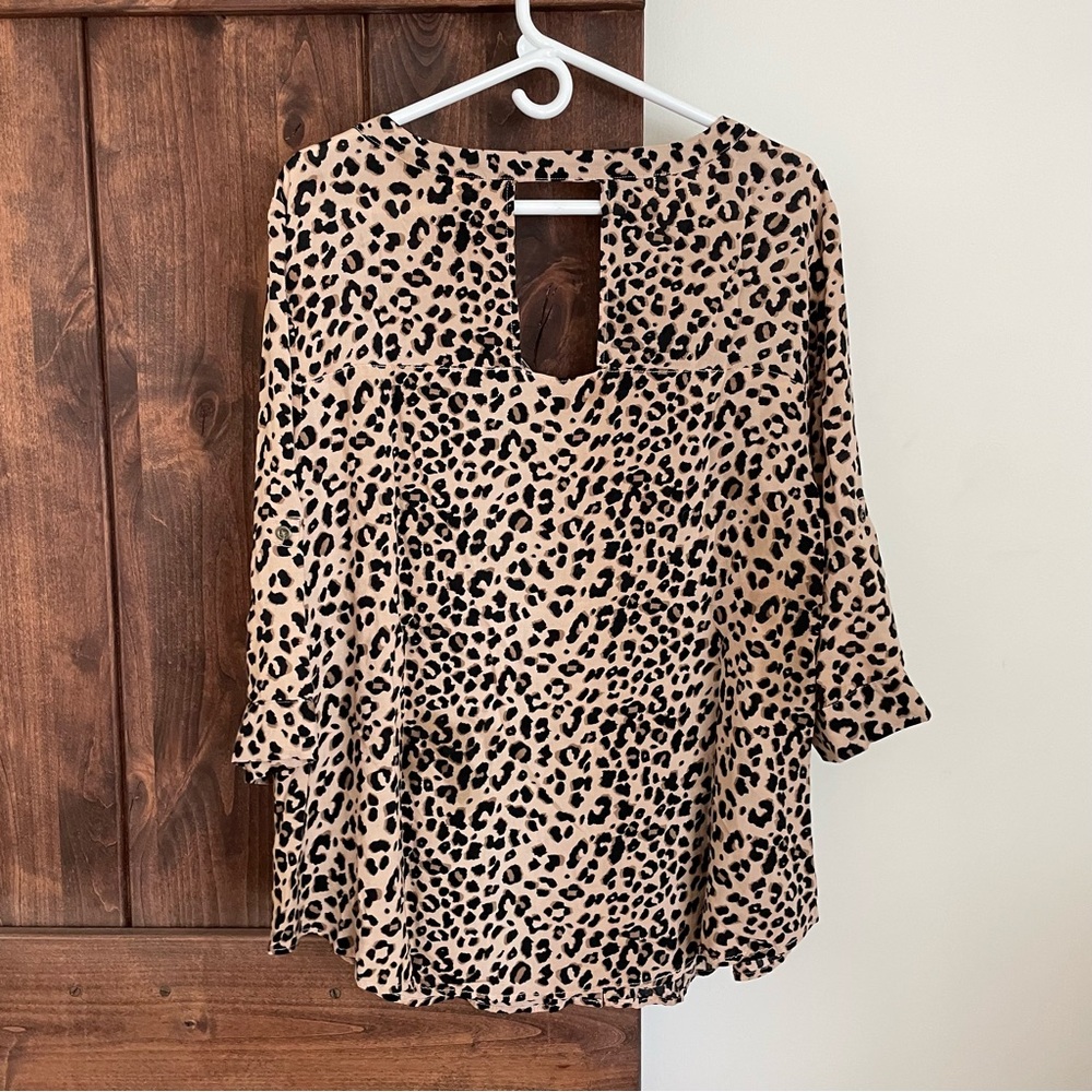 Torrid Cheetah Leopard Print Button Down Womens 3… - image 5